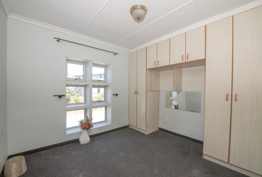 6 Bedroom Property for Sale in Pringle Bay Western Cape